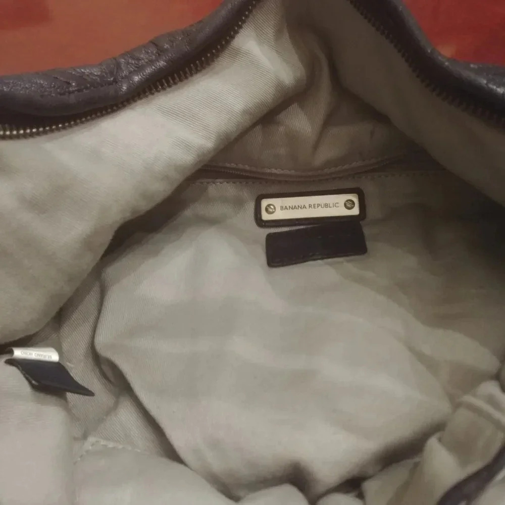 Lamb Skin HOBO Bag By Banana Republic (NWOT) - Picture 4 of 14